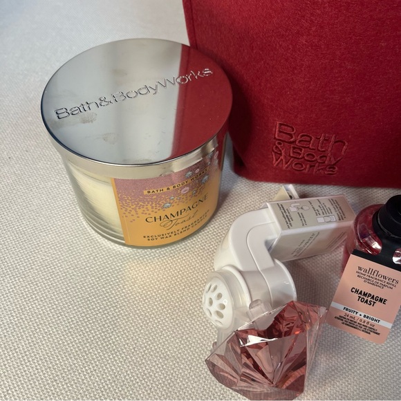 Bath & Bodyworks Bundle and Tote Bag Giveaway - Retail $140 - Picture 6 of 9